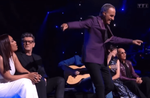 Νίκος Αλιάγας: Οι κριτές του γαλλικού The Voice έκαναν live έκπληξη στον παρουσιαστή για τα γενέθλιά του