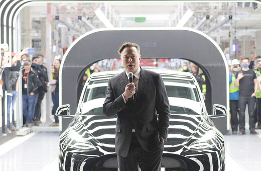 Ο Έλον Μασκ στην Tesla