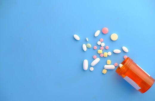 Κρίση των οπιοειδών: 650 εκατ. $ πρόστιμο στις 3 μεγαλύτερες αλυσίδες φαρμακείων των ΗΠΑ