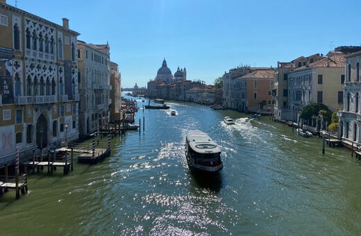 Στη Βενετία με overdose τέχνης και ομορφιάς