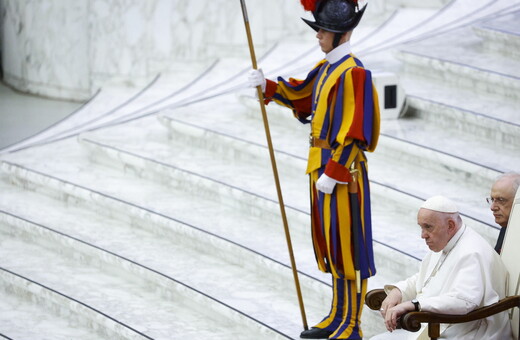 Πάπας Φραγκίσκος: «Ζούμε έναν ολικό τρίτο παγκόσμιο πόλεμο - Η Ιστορία παρουσιάζει σημάδια οπισθοδρόμησης»