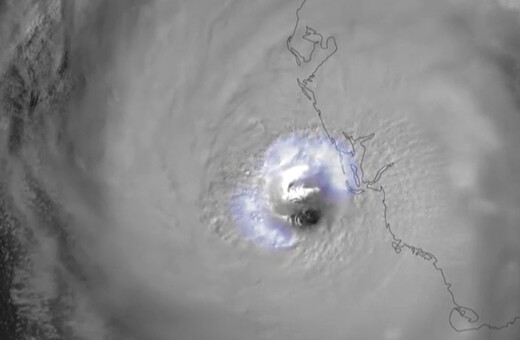 Ο τυφώνας «Ίαν» έφτασε στη Φλόριντα -Για «ιστορική» καταιγίδα προειδοποιούν οι μετεωρολόγοι