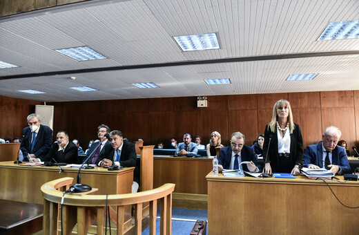 Παπαγγελόπουλος και Τουλουπάκη στο δικαστήριο