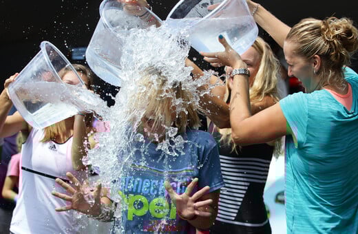 Το Ice Bucket Challenge βοήθησε και μάλιστα πολύ: Μελέτη φαρμάκου χρηματοδοτήθηκε εν μέρει από τη viral καμπάνια