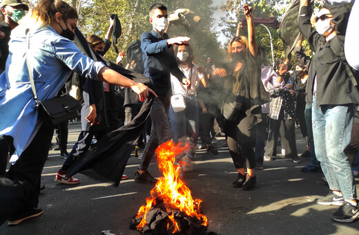 Ιράν: Συγκρούσεις με την αστυνομία στη γενέτειρα της Μαχσά Αμινί - «Πυροβολισμοί εναντίον διαδηλωτών»
