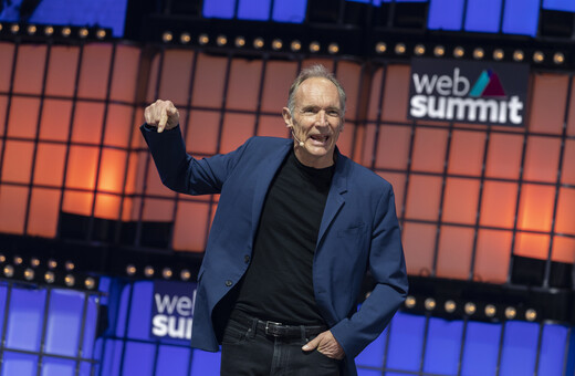 Tim Berners-Lee: Ο εφευρέτης του Παγκόσμιου Ιστού θέλει να «αγνοήσουμε» το Web3