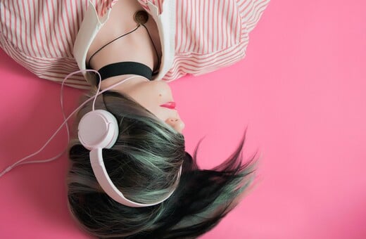 One billion young people risk hearing loss from loud music