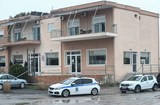 Καταδίωξη στη Θεσσαλονίκη: Πυροβολήθηκε στο κεφάλι ο 16χρονος οδηγός - Νοσηλεύεται στη ΜΕΘ