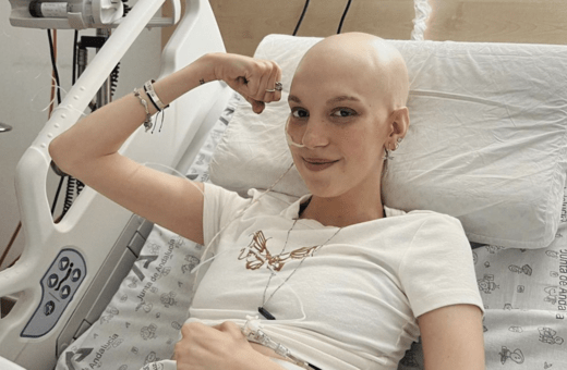 Influencer Elena Huelva fighting rare form of bone cancer bids farewell to followers in emotional video