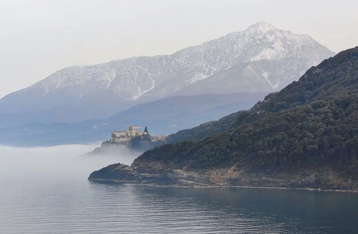 Περιπέτεια με το ελικόπτερο του Νίκου Δένδια: Δύο αποτυχημένες προσπάθειες προσγείωσης στο Άγιο Όρος