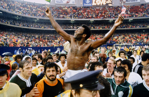 Πελέ: Παγκόσμια θλίψη για τον θάνατο του θρύλου του ποδοσφαίρου -Σε λαϊκό προσκύνημα η σορός του