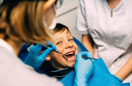 Dentist pass: Έρχεται πρόγραμμα για δωρεάν οδοντιατρική φροντίδα παιδιών