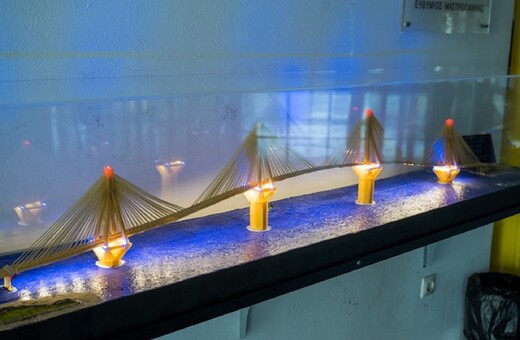 Φοιτητές έφτιαξαν μικρογραφία της γέφυρας Ρίου- Αντιρρίου με σπαγγέτι και ταλιατέλες