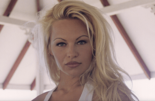 Pamela Anderson: «Δεν είμαι θύμα και δεν θέλω να κερδίσω τη συμπόνοια κανενός»