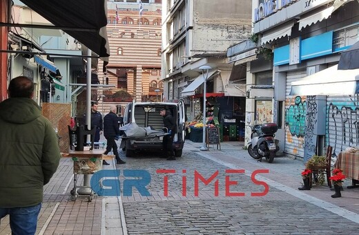 Θεσσαλονίκη: Ιδιοκτήτης καταστήματος βρήκε νεκρό τον άστεγο που φιλοξενούσε λόγω ψύχους