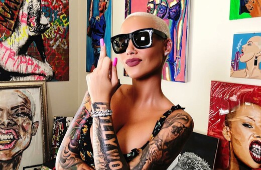 Η Άμπερ Ρόουζ μιλάει στο 9χρονο γιο της για το OnlyFans: «Η μαμά πρέπει να φέρει λεφτά»
