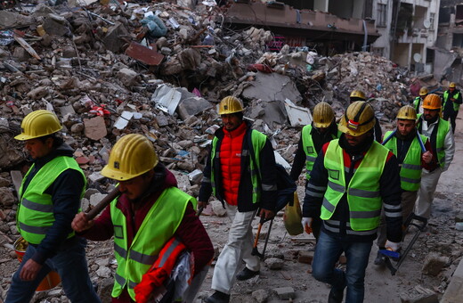 Σεισμός στην Τουρκία: Επτά ακόμη άνθρωποι ανασύρθηκαν ζωντανοί - Οκτώ μέρες μετά το σεισμό