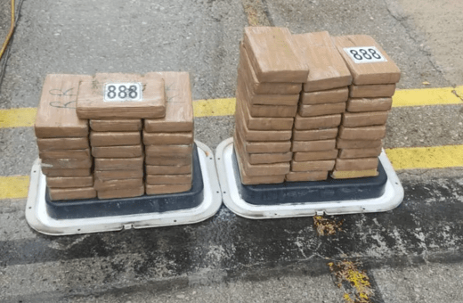 Πειραιάς: Βρήκαν 57 κιλά κοκαΐνης σε κοντέινερ από το Εκουαδόρ 