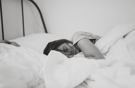 Οι πέντε ιδανικές συνήθειες ύπνου που χαρίζουν χρόνια ζωής
