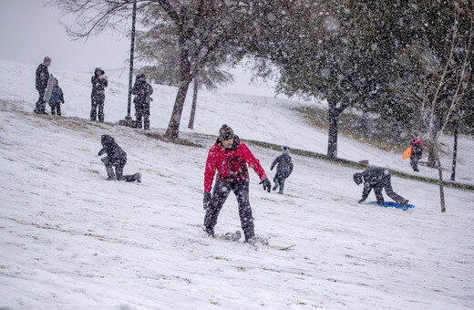 Los Angeles under first blizzard warning since 1989