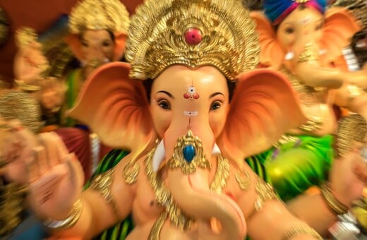 Ναός στην Ινδία αντικατέστησε τους αληθινούς ελέφαντες με ρομποτικούς, για τις τελετές του
