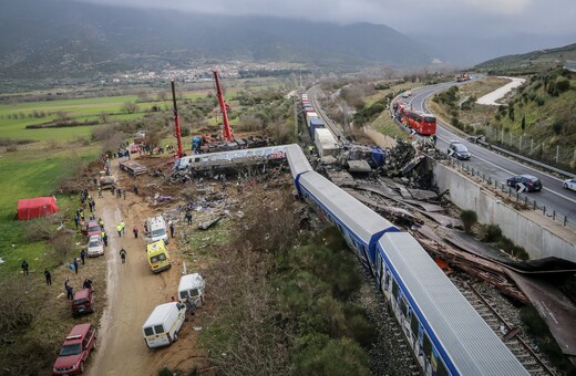 LIVE Ενημέρωση - Σιδηροδρομικό δυστύχημα στα Τέμπη