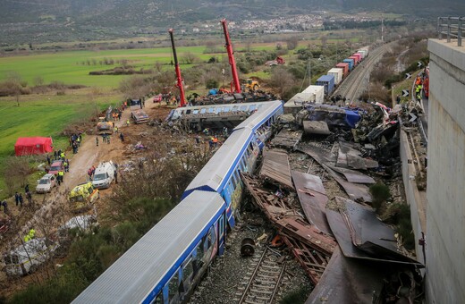 Δυστύχημα στα Τέμπη με σύγκρουση τρένων