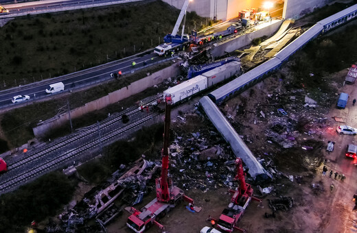 Τέμπη: Νέα προθεσμία στον σταθμάρχη της Λάρισας - Απολογείται το πρωί της Κυριακής