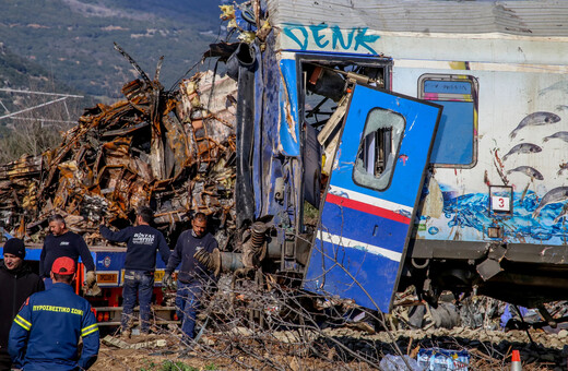 Τέμπη: «Ήταν να επιβιβαστώ στο δεύτερο βαγόνι, ο φίλος μου είπε μπες στο τελευταίο»