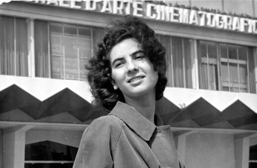ΤΕΤΑΡΤΗ Ένας περίπατος στον όμορφο κόσμο της Άλκης Ζέη στο Μουσείο Μπενάκη