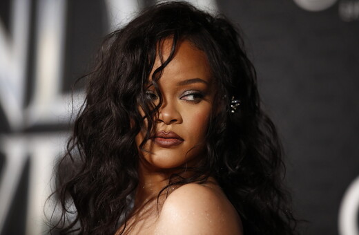 Άνδρας πήγε στο σπίτι της Rihanna για να της κάνει πρόταση γάμου
