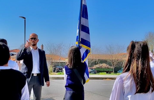 Ξάνθη: Μαθήτρια μειονοτικού σχολείου απέδωσε τον εθνικό ύμνο για την 25η Μαρτίου στη νοηματική γλώσσα