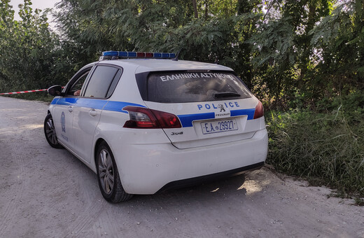 Ηράκλειο: «Γάζωσαν» εν κινήσει αυτοκίνητο