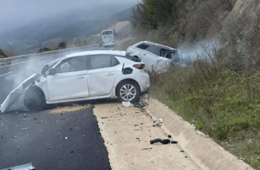 Θανατηφόρο τροχαίο με 5 νεκρούς στη διαδρομή Αλεξανδρούπολης-Κομοτηνής 