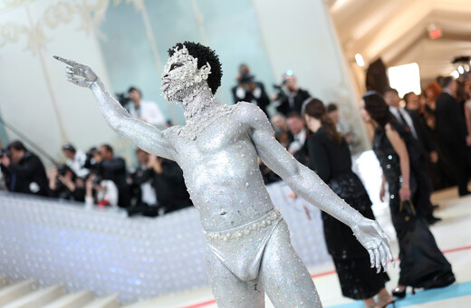 Met Gala 2023: H total silver εμφάνιση του Lil Nas X