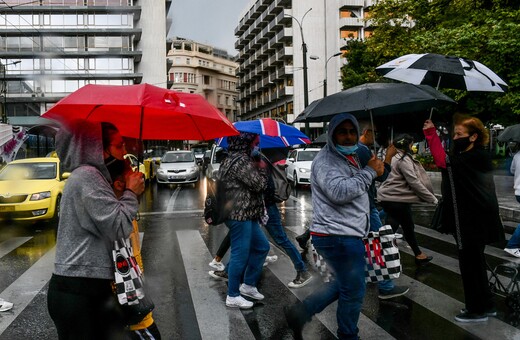 Καιρός: Βροχές, καταιγίδες και πτώση θερμοκρασίας- Ποιες περιοχές επηρεάζονται