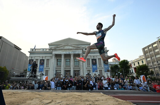 Μίλτος Τεντόγλου: Πρώτος στο Piraeus Street Long Jump με άλμα στα 8,24
