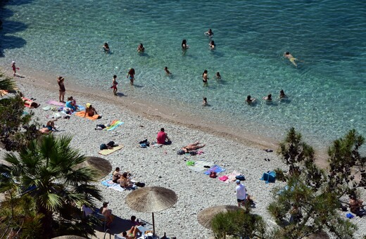 Καιρός: Υψηλές θερμοκρασίες έως 36 βαθμούς - Πού αναμένονται βροχές και καταιγίδες