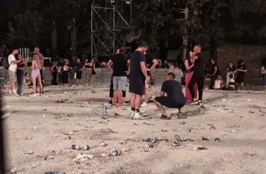 Save Your Hood: «Μόνο θλίψη»- Η αποκρουστική εικόνα με τα σκουπίδια μετά από κάθε συναυλία στην Ελλάδα