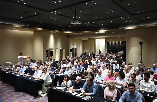 ΣΥΡΙΖΑ: Υποψήφιος για την προεδρία και ο Στέφανος Τζουμάκας - Συνεδριάζει η Κ.Ε.