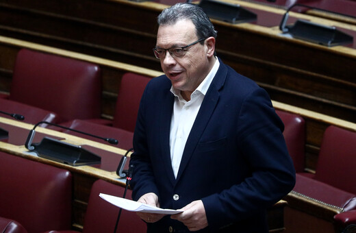 Σωκράτης Φάμελλος: Το νέο γεννιέται με οδύνες και τομές