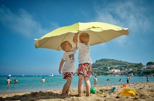 ΙΣΑ: Οδηγίες προστασίας των παιδιών στην παραλία - Τι πρέπει να προσέχουν οι γονείς