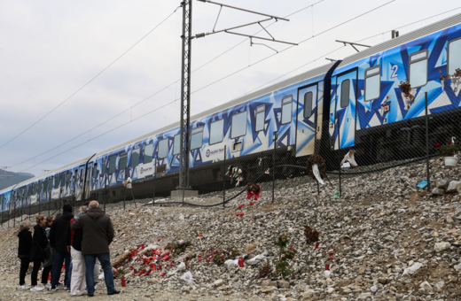 Τέμπη: Συγγενείς θυμάτων επιτέθηκαν σε διευθυντικό στέλεχος του ΟΣΕ