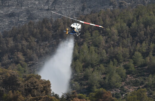 Φωτιές: Πολλές αναζωπυρώσεις σε Ρόδο, Λακωνία, δυτική Αττική- 79 πυρκαγιές σε όλη την Ελλάδα