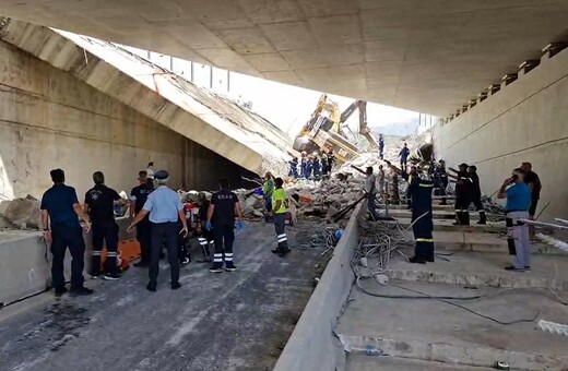 Πάτρα: Κατέρρευσε τμήμα γέφυρας στο Χάραδρο - Δύο τραυματίες