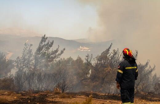 Φωτιές: Μάχη με τις φλόγες σε χωριά της Ρόδου, νέα πυρκαγιά στην Εύβοια- Η κατάσταση στα πύρινα μέτωπα 