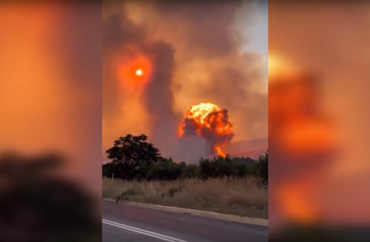 Φωτιά στη Μαγνησία: Εντολή εκκένωσης της περιοχής των εκρήξεων- Σε απόσταση 3 χλμ.