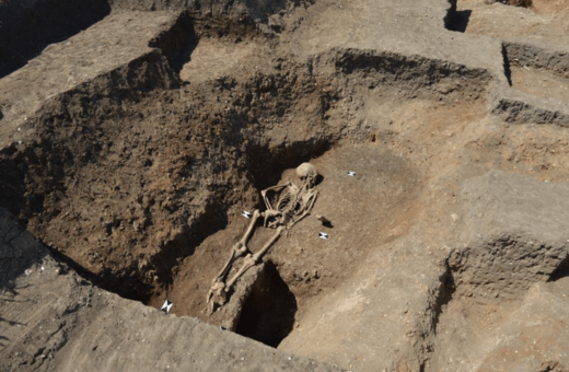Ανασκαφή στην Αγγλία αποκάλυψε 15χρονη θαμμένη μπρούμυτα την εποχή του Μεσαίωνα - «Για να μην επιστρέψει από τον τάφο»