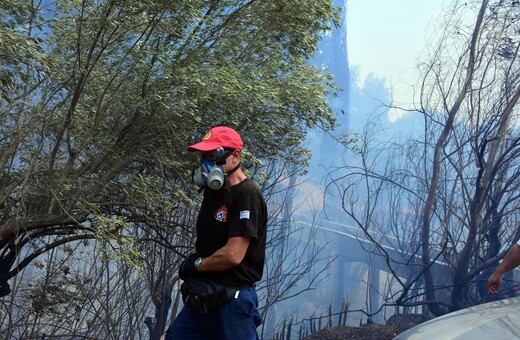 Κομισιόν για φωτιές: «Ελλάδα δεν είσαι μόνη σου»