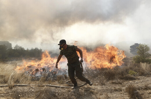 Φωτιά στον Έβρο- Μήνυμα 112 για να εκκενωθεί η Λευκίμμη 